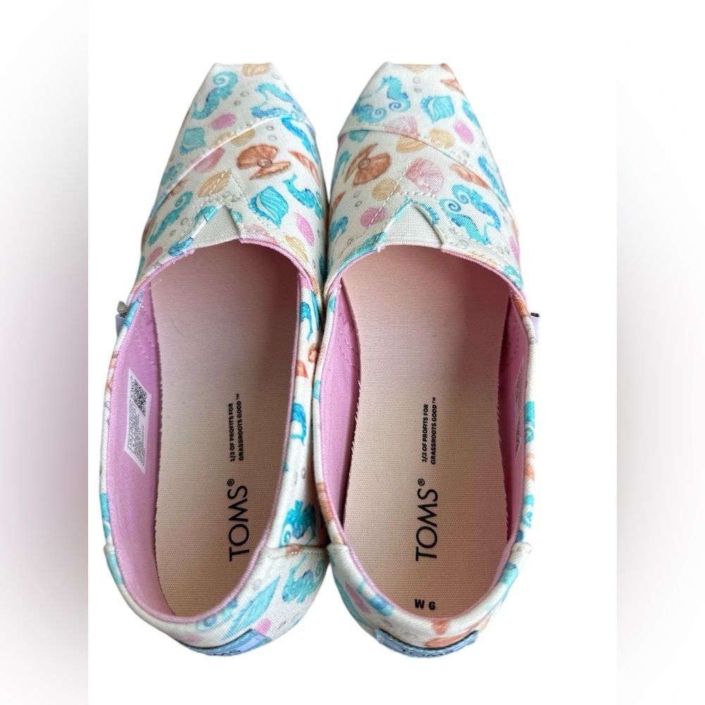 TOMS Women's Alpargata Natural Seashell Print Slip Ons - Picture 10 of 12